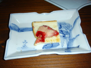 こーやって、薄いトーストにに載せて喰らう こーやって、薄いトーストにに載せて喰らう